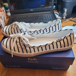 Ladies sneaker